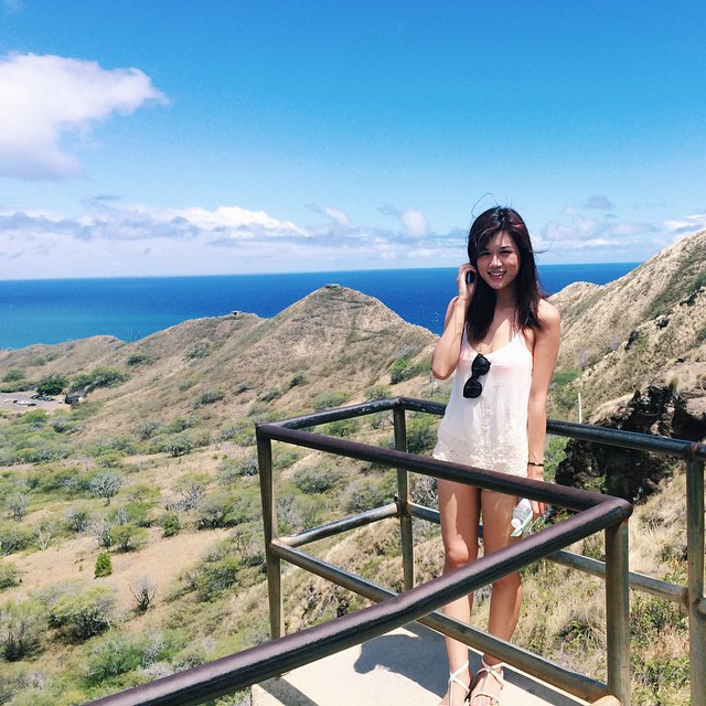 10 Gaya kasual Caroline Febrianty, sosialita muda yang hobi traveling