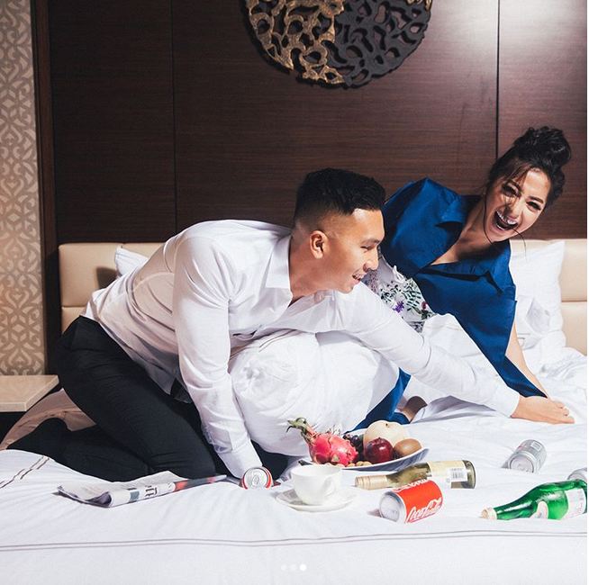 Disebut pre-wedding, ini 10 foto pemotretan Nikita Willy & kekasihnya
