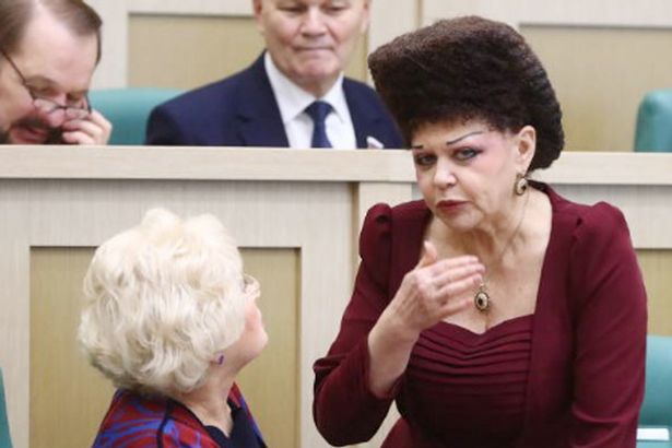 Gaya rambut wanita pejabat Rusia ini curi perhatian dunia