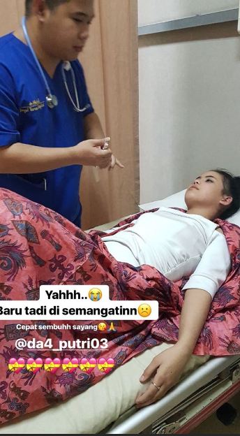 Tampak lesu, ini 10 kondisi Putri Dangdut Academy saat dirawat di RS
