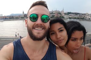 10 Foto selfie ini bikin kamu mikir dua kali, ilusinya kreatif abis