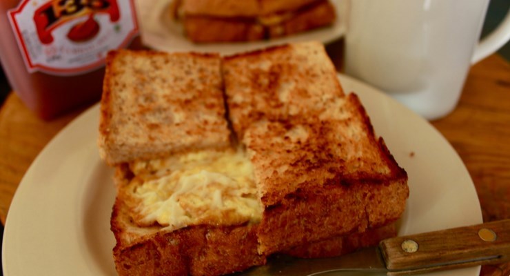 Legendaris, 5 tempat jajan di Bandung ini harus kamu kunjungi