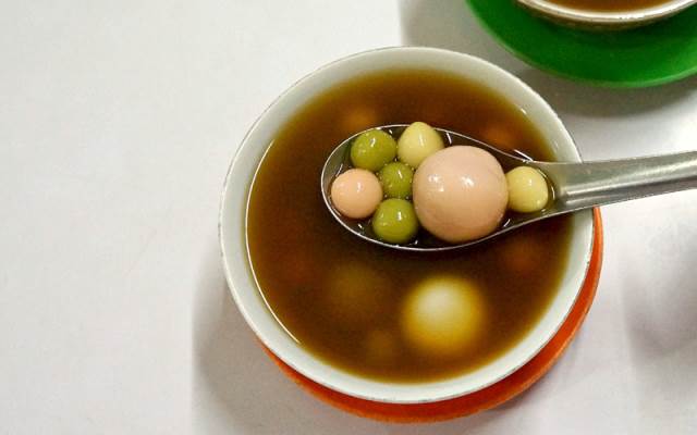 Legendaris, 5 tempat jajan di Bandung ini harus kamu kunjungi