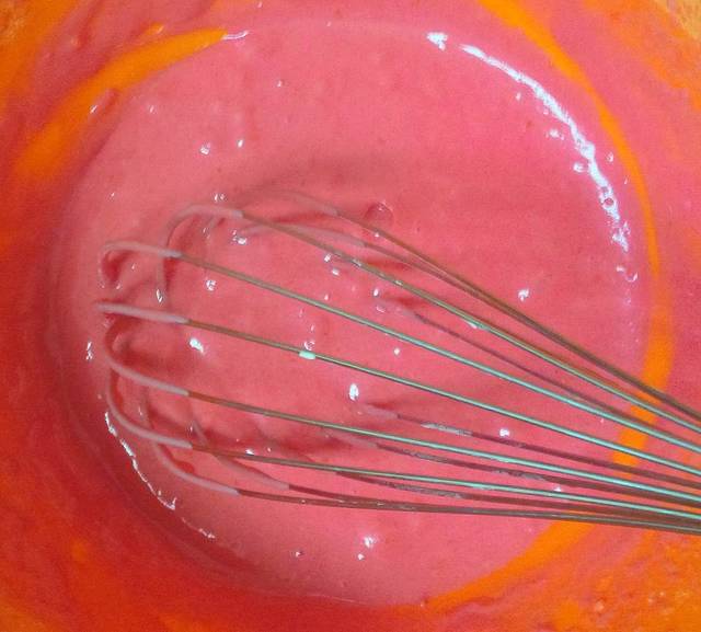 Resep mudah bikin Oreo strawberry chiffon cake, kue bolu rasa kekinian