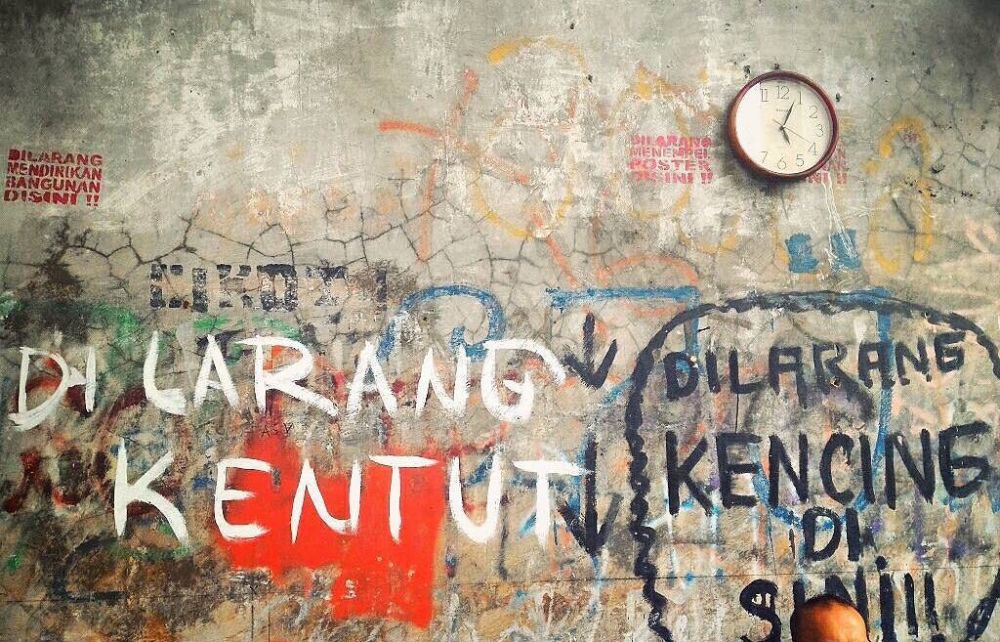 12 Karya visual jalanan ini terlihat biasa tapi pesannya menohok