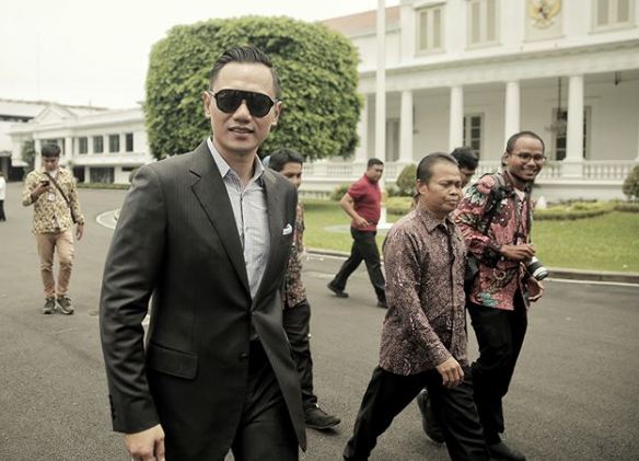 Ini gaya Agus Yudhoyono saat temui Presiden Jokowi, ganteng maksimal