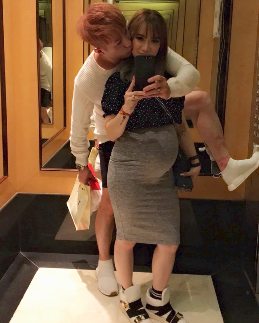 8 Momen mesra Lee Jeong-hoon dengan istri, dunia serasa milik berdua