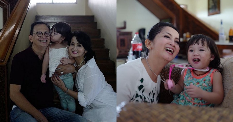 10 Momen Gempita bareng Oma Anna dan Opa Roy Marten ini bikin gemes