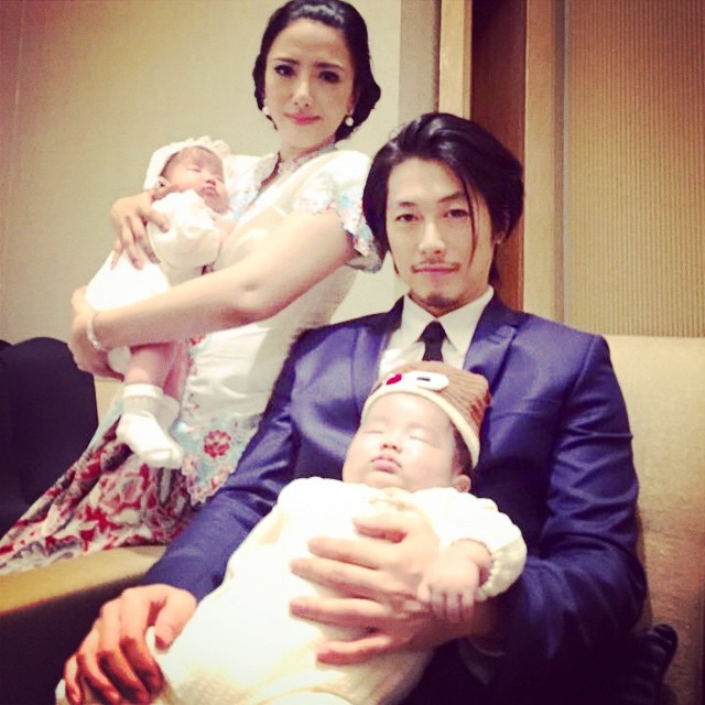 10 Potret tampan Dean Fujioka, seleb Jepang yang nikahi putri bos jamu