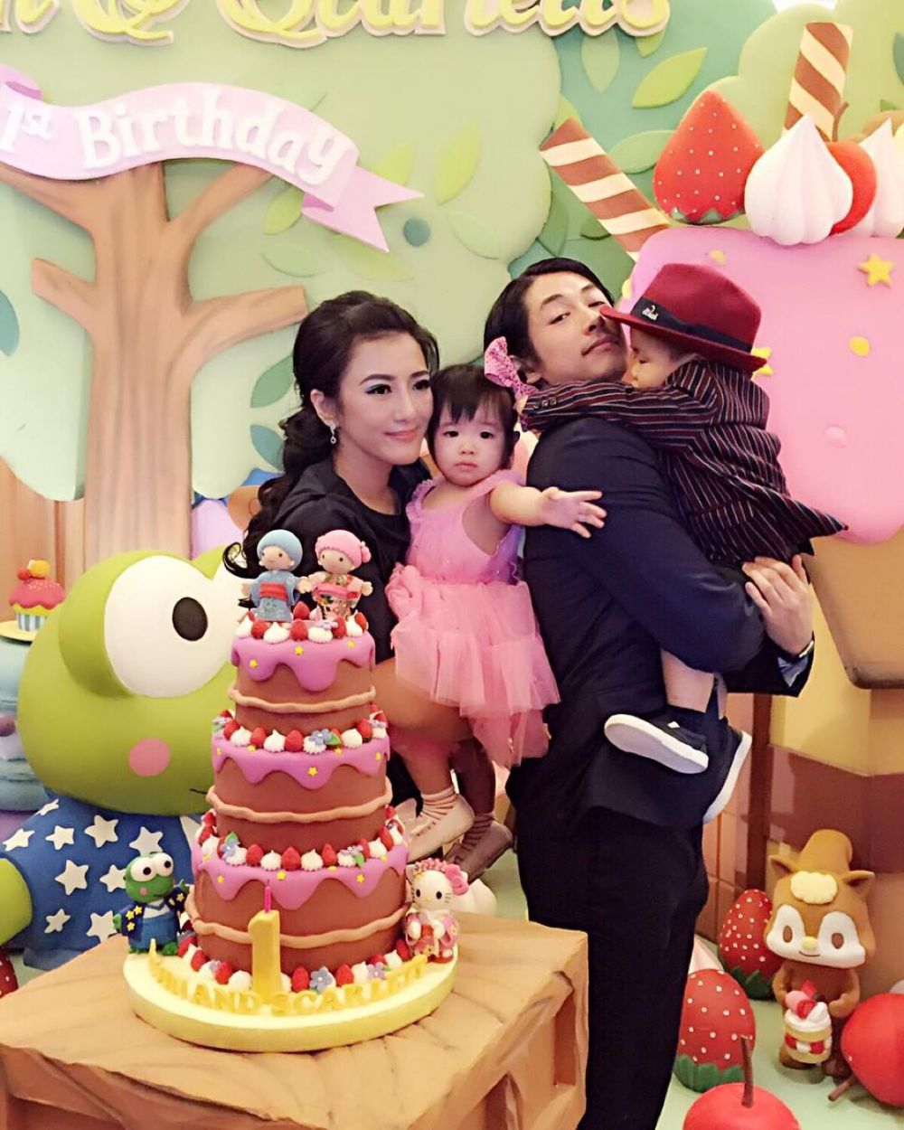 10 Potret tampan Dean Fujioka, seleb Jepang yang nikahi putri bos jamu