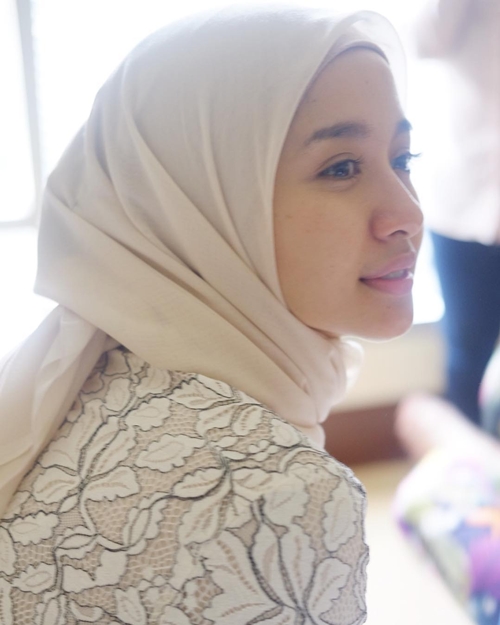 10 Penampilan Laudya Cynthia Bella saat tanpa makeup, tetap memukau