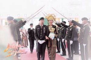 7 Potret istri Chicco Jerikho saat menjadi  'pendamping hidup' tentara