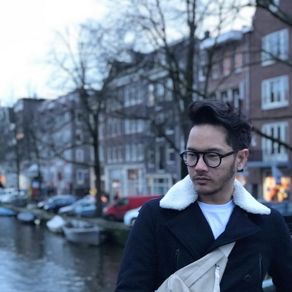 Lama tak ada kabar, 10 potret Jonathan Mulia ini bikin pangling