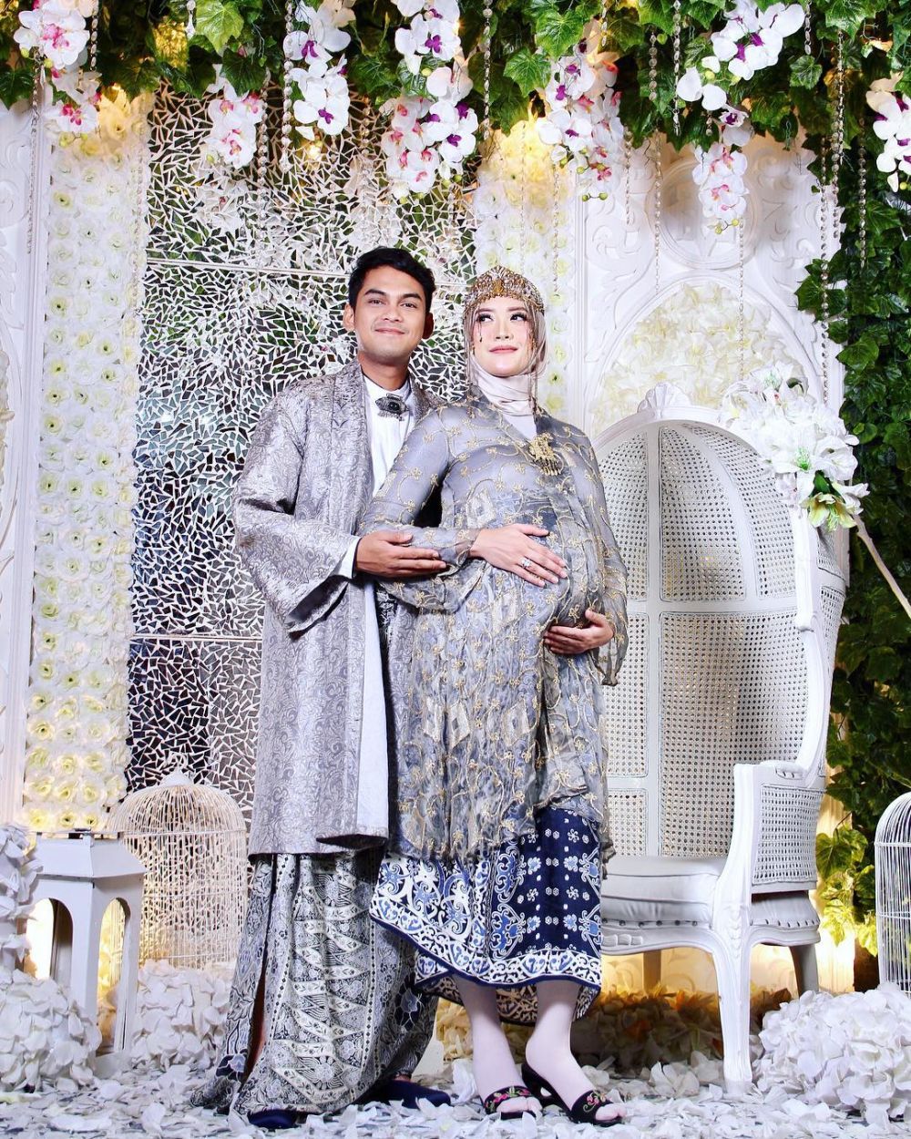 10 Potret maternity shoot Adhitya Putri, anggun bak putri raja