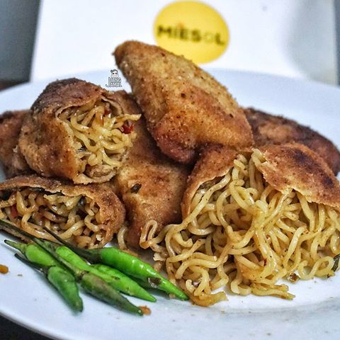 6 Kreasi mi instan goreng ini lagi ngehits, lezatnya jangan ditanya