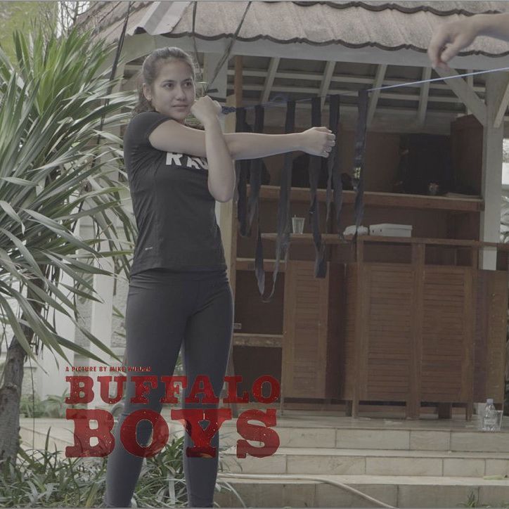 Akting sangar, ini penampilan Pevita Pearce di film laga Buffalo Boys