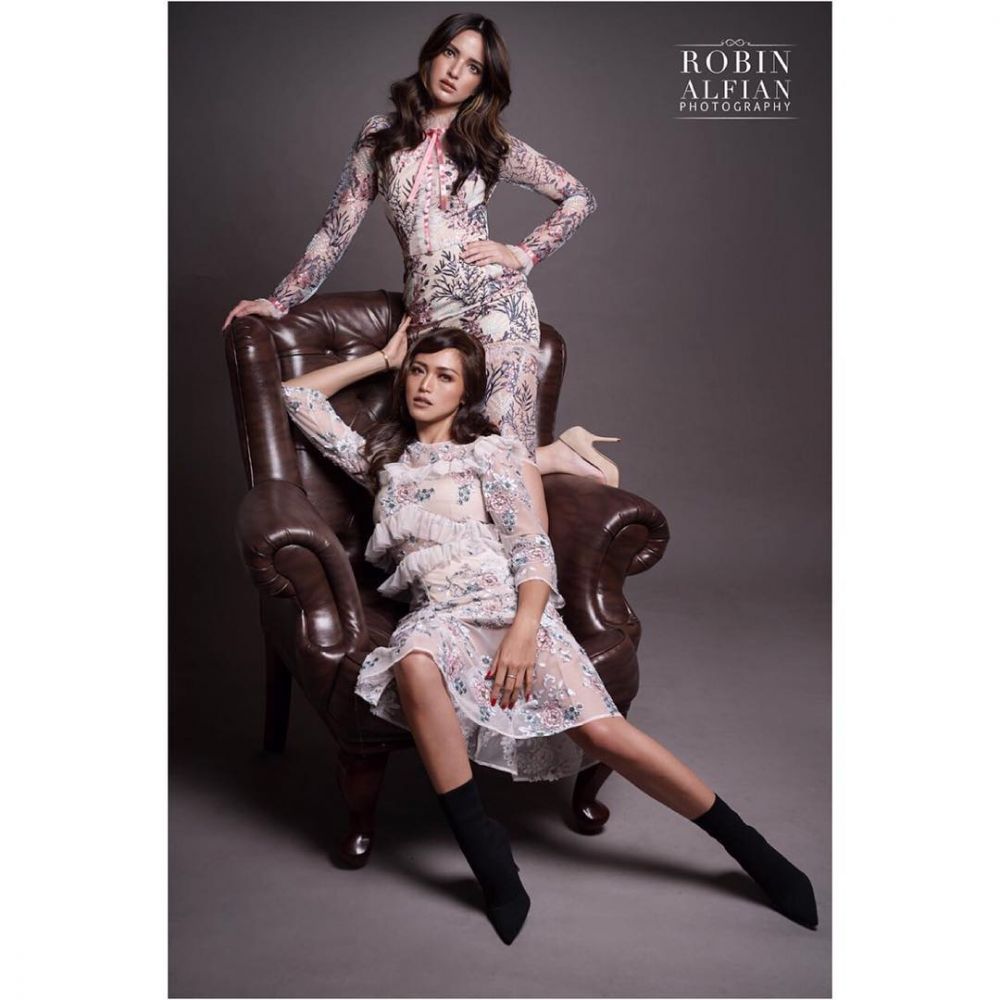 9 Pose Jessica Iskandar & Nia Ramadhani ini sukses bikin gagal fokus!