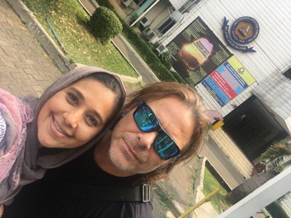 10 Kemesraan Ayu Azhari & vokalis White Lion ini bikin warganet baper