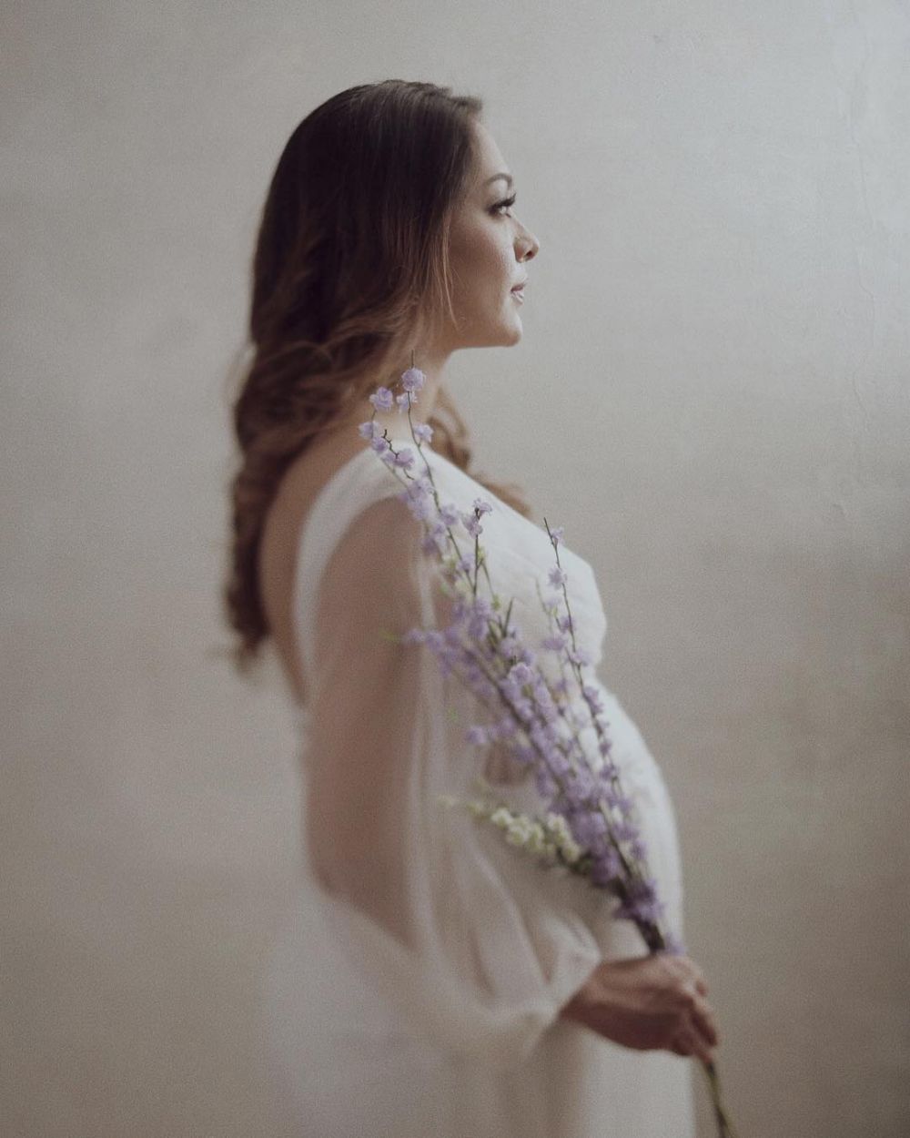 8 Foto maternity dokter cantik Reisa 'Dr Oz', tetap elegan dan menawan