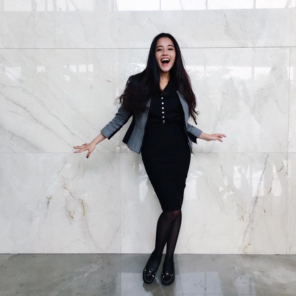 8 Gaya manis Yofina Pradani, adik ipar Zaskia & Shireen Sungkar