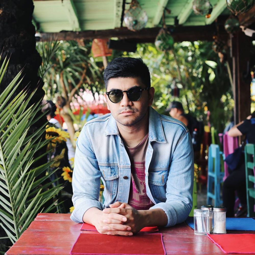 10 Gaya Gandhi, mantan Ardina Rasti yang ikut ajang Mister Indonesia