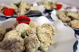 Kudapan hits sederhana ini bikin banyak orang antre lama