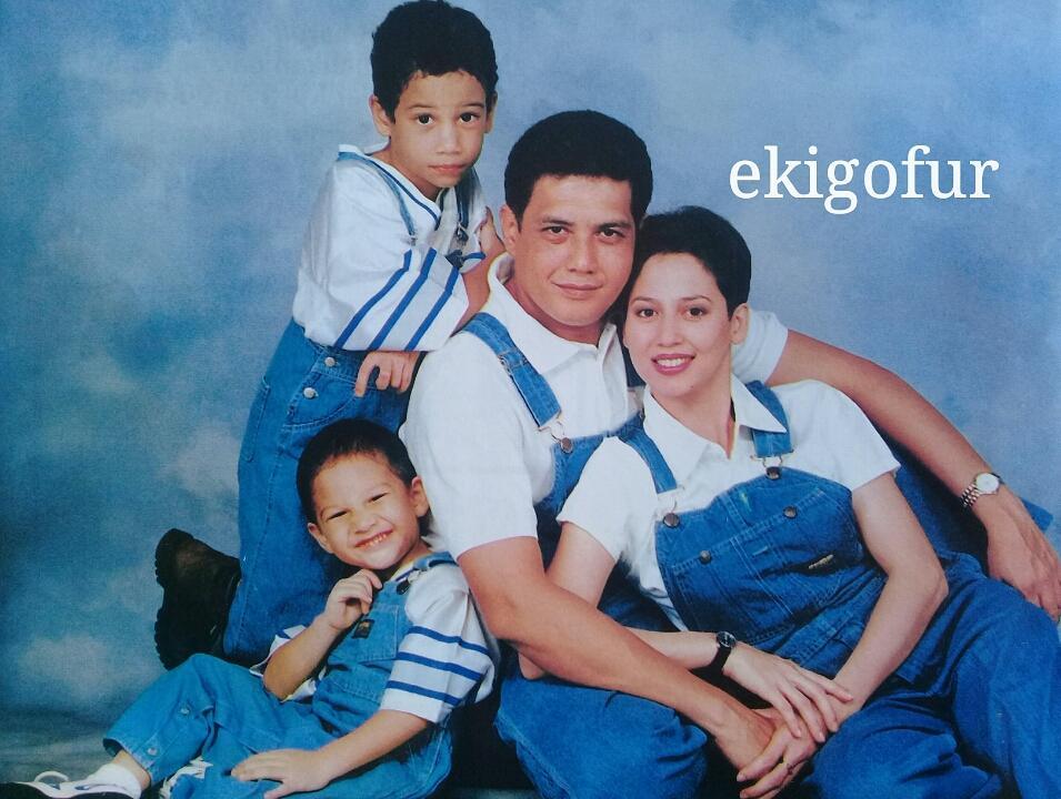 Foto lawas 8 pasangan seleb Tanah Air era 90-an, koleksi langka nih