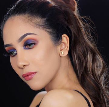 Jadi beauty vlogger, ini 8 beda makeup ala Tasya Farasya & Suhay Salim