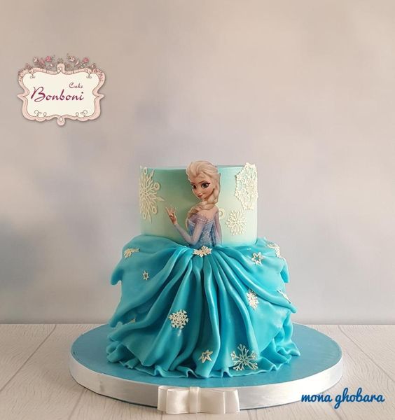 7 Kreasi hiasan cake bentuk dress ini bikin kamu nggak tega makan