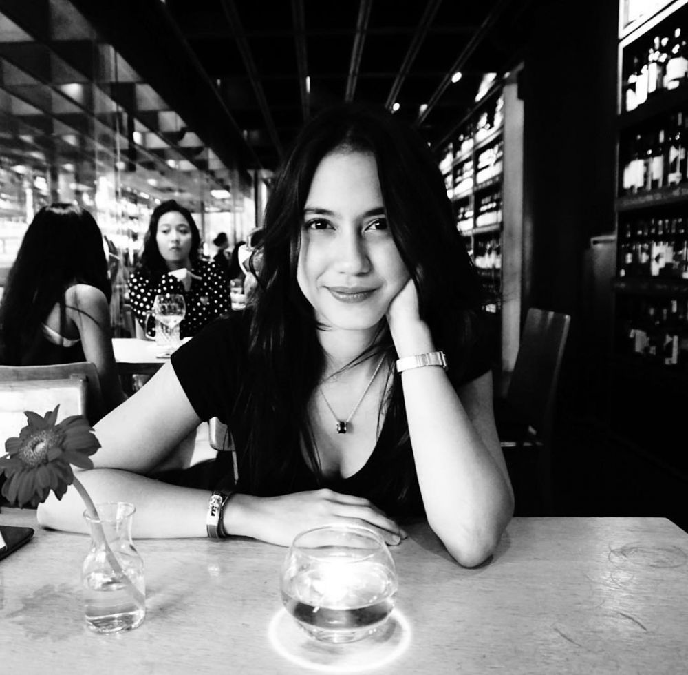 9 Foto Pevita Pearce paling bikin salah fokus, cowok pasti deg-degan