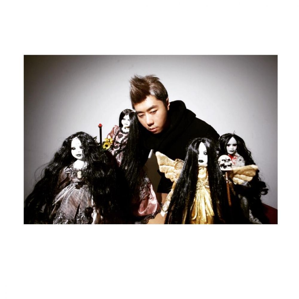 Bikin merinding, ini 7 potret koleksi boneka mistis milik Roy Kiyoshi