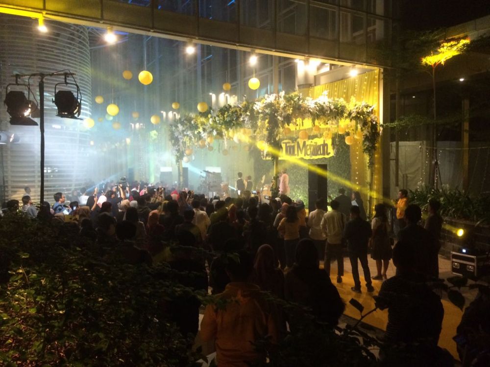 9 Potret keseruan Gala Premier Teman Tapi Menikah, meriah abis