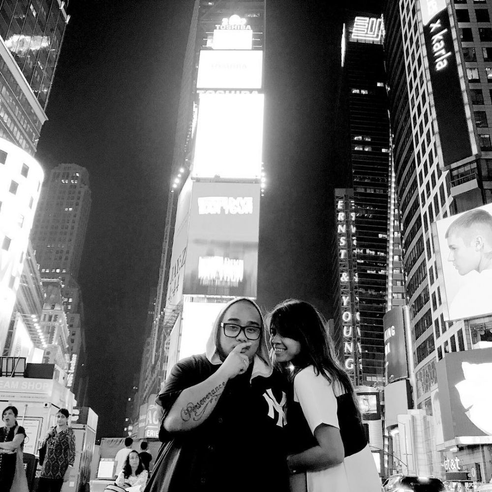 8 Momen kehangatan Saykoji dan istri yang jarang terekspos