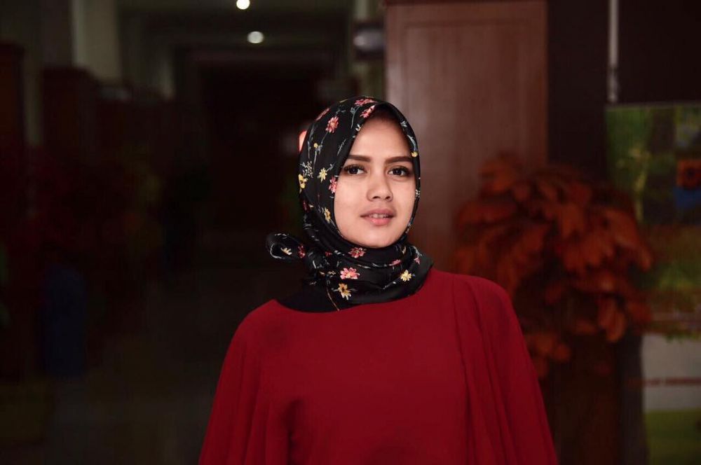 Usai menikah, begini 10 gaya hijab sehari-hari si cantik Bripda Aisyah