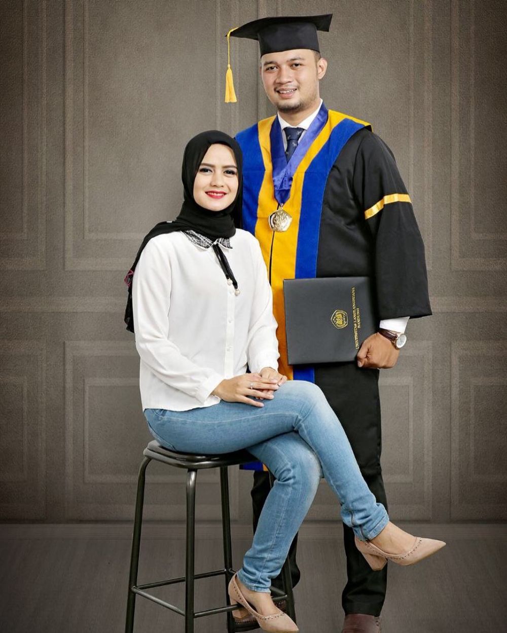 Usai menikah, begini 10 gaya hijab sehari-hari si cantik Bripda Aisyah