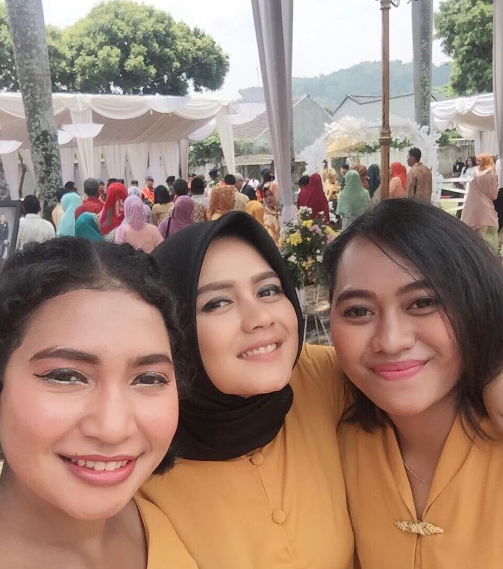 Usai menikah, begini 10 gaya hijab sehari-hari si cantik Bripda Aisyah