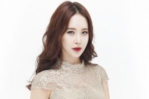 10 Pesona Baek Ji-young, idol K-Pop Korsel paling populer di Korut