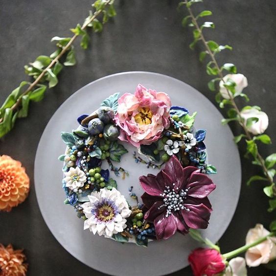 8 Kreasi flowercake, kue cantik dengan hiasan bak bunga asli