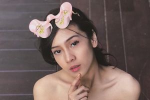 10 Pose menantang Anya Geraldine, selebgram yang jadi ratu endorse
