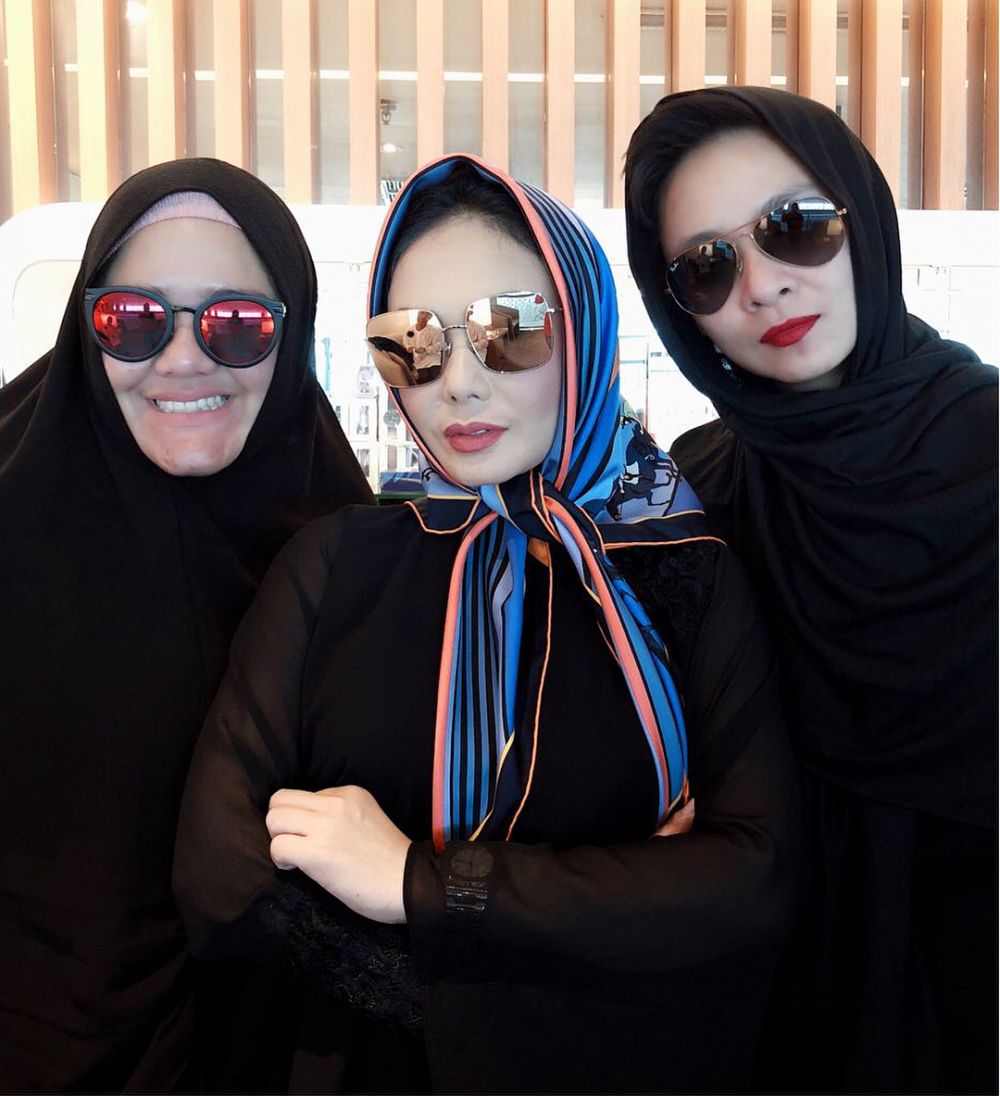 Belum rutin berhijab, tapi 7 seleb ini kerap berfoto kenakan jilbab