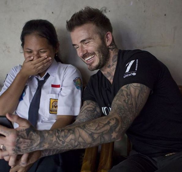 Gaya David Beckham bercanda sama siswi SMP di Semarang ini akrab abis