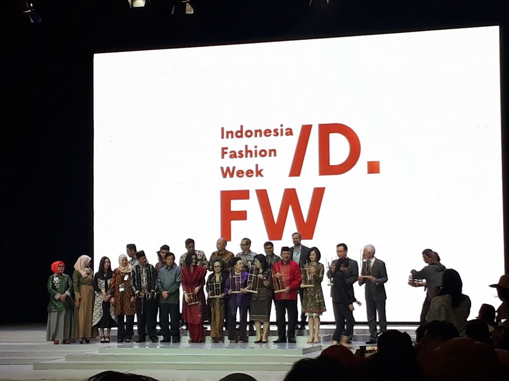 Resmi digelar, Indonesia Fashion Week 2018 angkat 3 destinasi ikonik