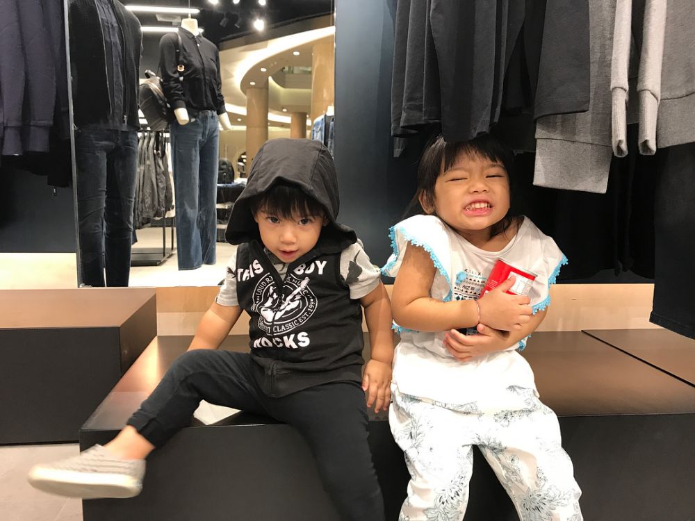 10 Aksi menggemaskan Cleo & Judeo, buah hati Judika & Duma Riris