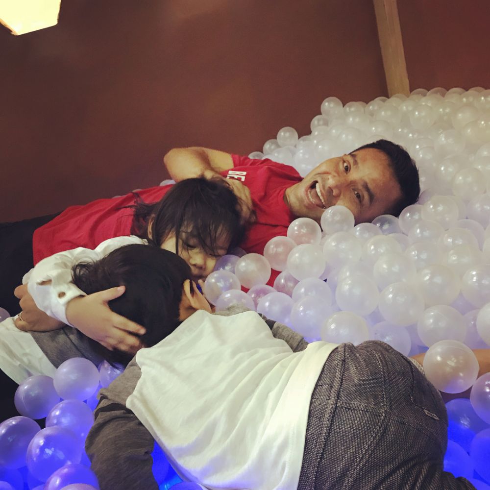 10 Aksi menggemaskan Cleo & Judeo, buah hati Judika & Duma Riris