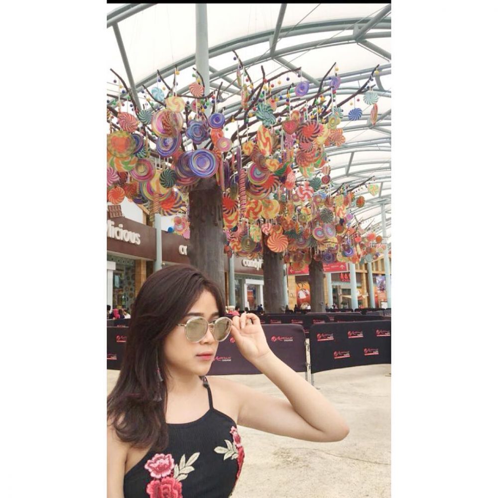 7 Pesona manis Bianca Jodie saat bergaya pakai baju ketat, seksi lho!