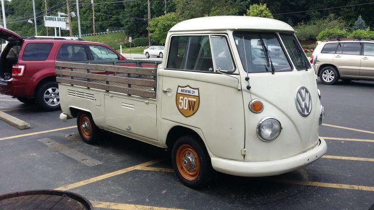 9 Fitur mobil klasik era 70-an jadi buruan kolektor, harganya wow! 