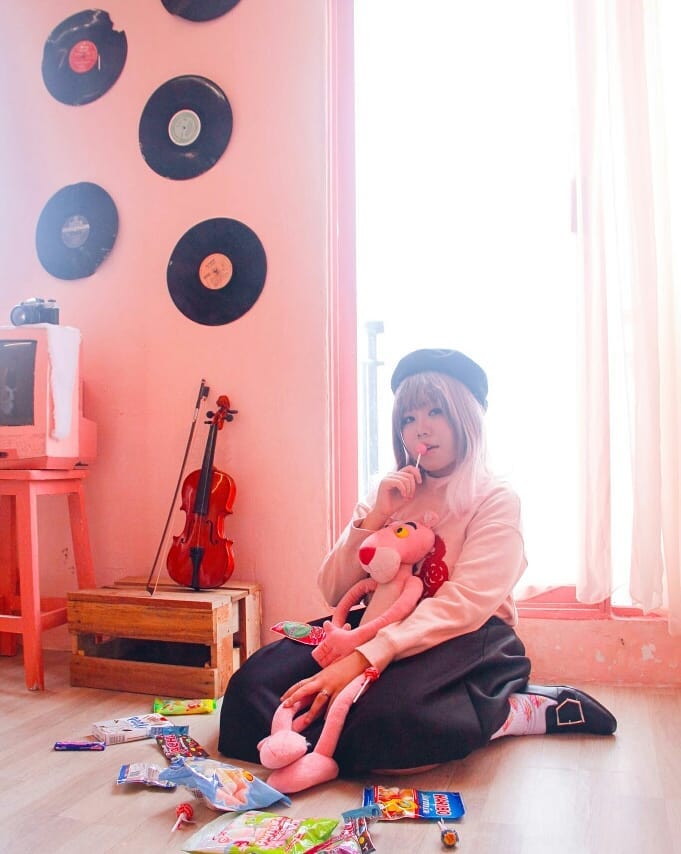 10 Gaya fashion Pinkan Mery, manajer Robby Purba penyuka K-Pop