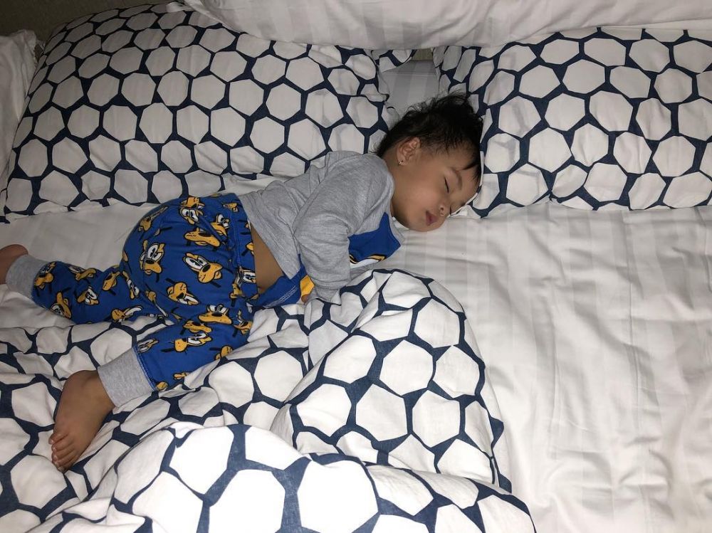 Intip gaya 10 anak seleb saat tidur, mana yang paling bikin gemas?