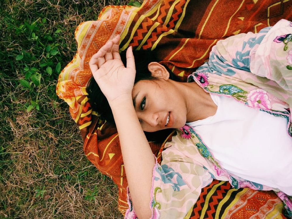 Annisa Hertami, pemeran Nyai yang ternyata jago masak & bikin puisi