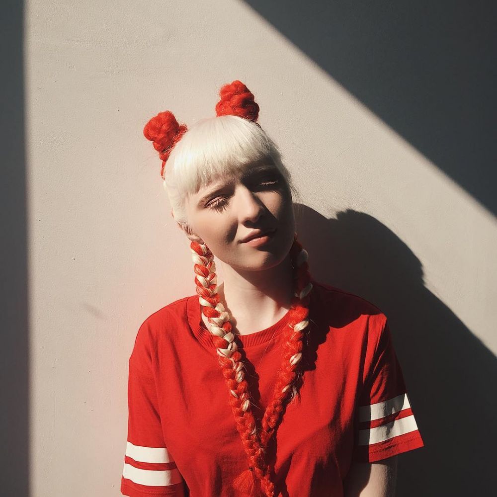 10 Pesona Nastya Zhidkova, model albino yang bermata indah